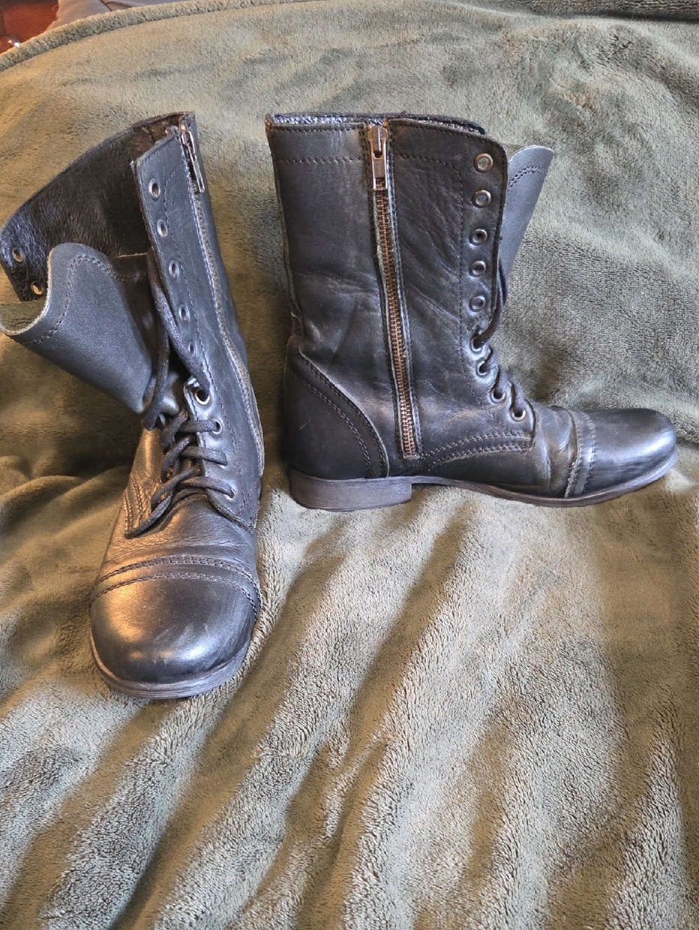 Steve Madden Troopa Black Leather Lace-Up Combat Boots - Picture 2 of 6